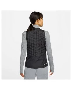 Nike Damen Daunenweste -Sportbekleidung engelhorn Nike Damen Daunenweste Detailansicht 06 V1072957P v1