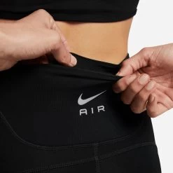 Nike Damen Lauftights Kurz DRI-FIT AIR 7" BIKER SHORT -Sportbekleidung engelhorn Nike Damen Lauftights kurz DRI FIT AIR 7 BIKER SHORT Detailansicht 09 V1079566C v1