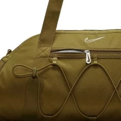 Nike Damen Sporttasche ONE TRAINING CLUB DUFFEL BAG 13 Nike Damen Sporttasche ONE TRAINING CLUB DUFFEL BAG -Sportbekleidung engelhorn Nike Damen Sporttasche ONE TRAINING CLUB DUFFEL BAG Detailansicht 03 V1079606M v1