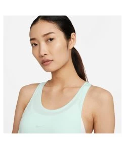 Nike Damen Top "Breathe Cool" -Sportbekleidung engelhorn Nike Damen Top Breathe Cool Detailansicht 08 V1070932I v1