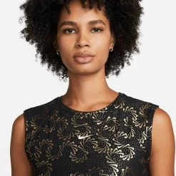 Nike Damen Trainingsoberteil PRO DRI-FIT -Sportbekleidung engelhorn Nike Damen Trainingsoberteil PRO DRI FIT Detailansicht 08 V1076866W v1