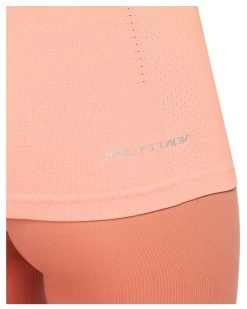 Nike Damen Trainingstop NIKE DRI-FIT ADV AURA -Sportbekleidung engelhorn Nike Damen Trainingstop NIKE DRI FIT ADV AURA Detailansicht 08 V1074788B v1