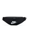 Nike Gürteltasche HERITAGE WAISTPACK -Sportbekleidung engelhorn Nike Guerteltasche HERITAGE WAISTPACK Vorderansicht V1077367B v1