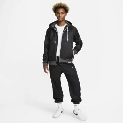 Nike Herren Fußballjacke THERMA-FIT STANDART ISSUE Oversized Fit -Sportbekleidung engelhorn Nike Herren Fussballjacke THERMA FIT STANDART ISSUE Oversized Fit Detailansicht 04 V1077334O v1