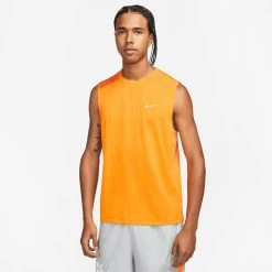 Nike Herren Laufshirt DRI-FIT RISE 365 TANK -Sportbekleidung engelhorn Nike Herren Laufshirt DRI FIT RISE 365 TANK Detailansicht 05 V1079568J v1