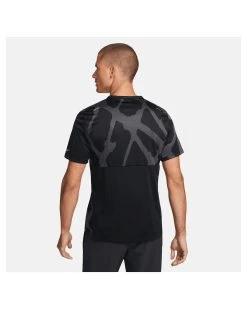 Nike Herren Laufshirt RUN DIVISION RISE 365 -Sportbekleidung engelhorn Nike Herren Laufshirt RUN DIVISION RISE 365 Detailansicht 07 V1076599R v1