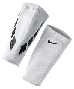 Nike Herren Schienbeinschützer Guard Lock Elite Sleeve