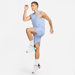 Nike Herren Sportshirt DRI-FIT HYVERSE -Sportbekleidung engelhorn Nike Herren Sportshirt DRI FIT HYVERSE Detailansicht 05 V1079257Q v1