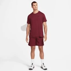 Nike Herren Sportshirt Kurzarm -Sportbekleidung engelhorn Nike Herren Sportshirt kurzarm Detailansicht 05 V1076781A v1