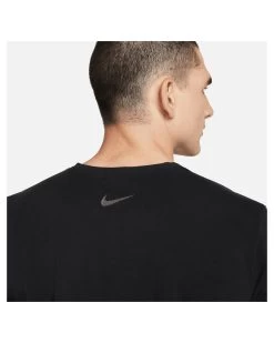 Nike Herren T-Shirt NIKE YOGA DRI-FIT MENS TOP -Sportbekleidung engelhorn Nike Herren T Shirt NIKE YOGA DRI FIT MENS TOP Detailansicht 07 V1074551U v1
