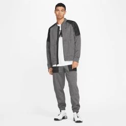 Nike Herren Trainingsjacke THERMA-FIT -Sportbekleidung engelhorn Nike Herren Trainingsjacke THERMA FIT Detailansicht 05 V1076892G v1