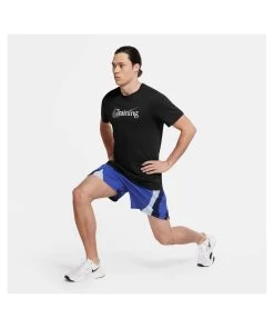 Nike Herren Trainingsshirt -Sportbekleidung engelhorn Nike Herren Trainingsshirt Detailansicht V1069514J v1