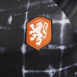 Nike Niederlande Fußballtrikot WM 2022 PRE-MATCH -Sportbekleidung engelhorn Nike Niederlande Fussballtrikot WM 2022 PRE MATCH Detailansicht 09 V1076111H v1