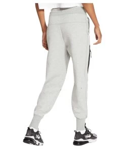 Nike Sportswear Damen Trainingshose "Tech Fleece" -Sportbekleidung engelhorn Nike Sportswear Damen Trainingshose Tech Fleece Detailansicht 07 V1068375O v1