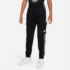 Nike Sportswear Jungen Cargo-Sweathose REPEAT -Sportbekleidung engelhorn Nike Sportswear Jungen Cargo Sweathose REPEAT Detailansicht 06 V1081387Y v1