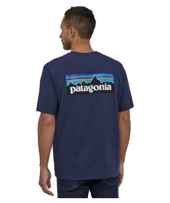 Patagonia Herren T-Shirt P-6 LOGO RESPONSIBLE TEE -Sportbekleidung engelhorn Patagonia Herren T Shirt P 6 LOGO RESPONSIBLE TEE Detailansicht 06 V1071574Z v1